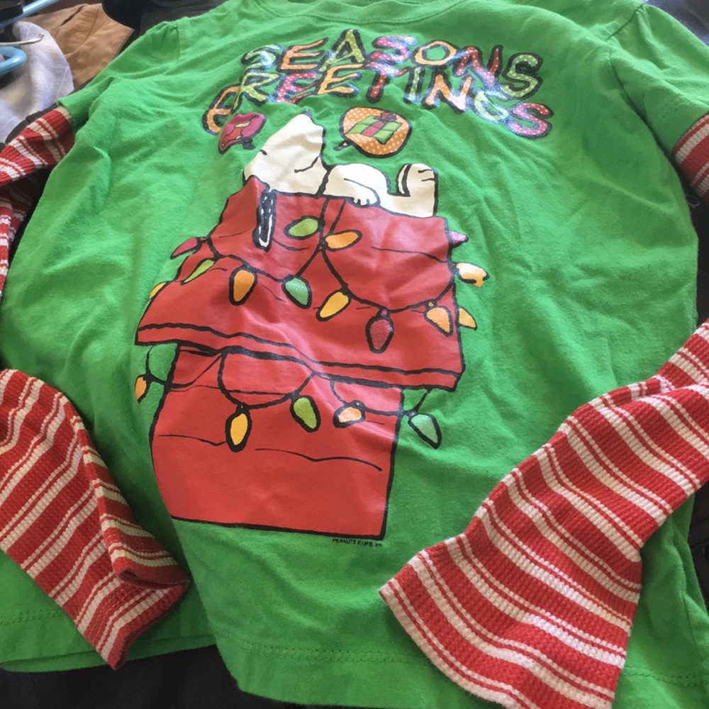 FINAL MARKDOWN Peanuts t shirt medium 7/8